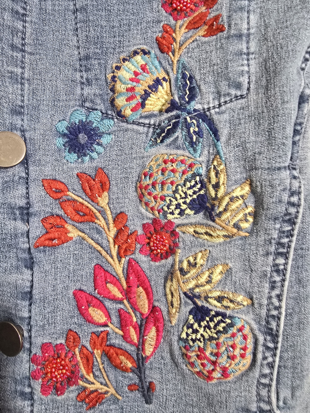 Tru Luxe Jeans Light Blue Denim Jacket with Multicolor Floral Embroidery - Picture 2 of 12